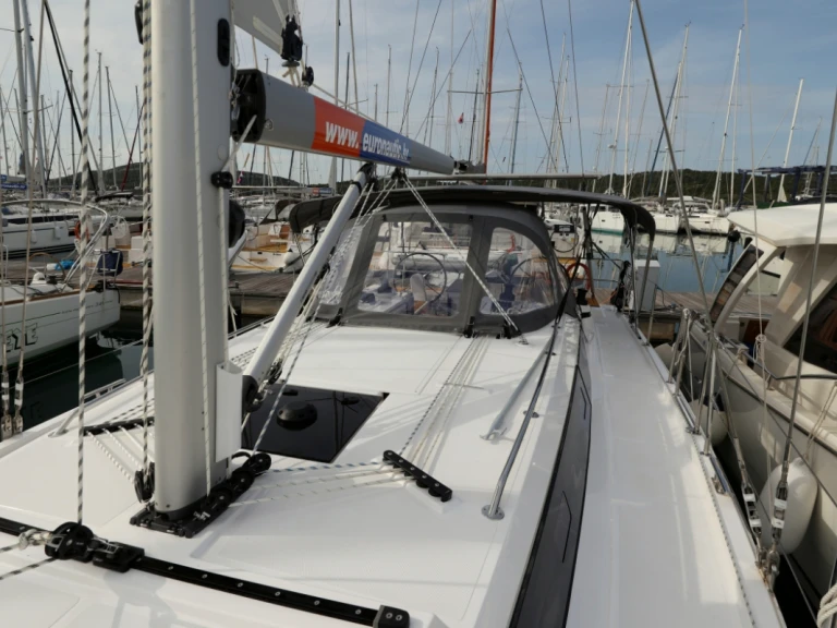 Sailboat hire in Biograd na Moru - Bavaria Bavaria C38