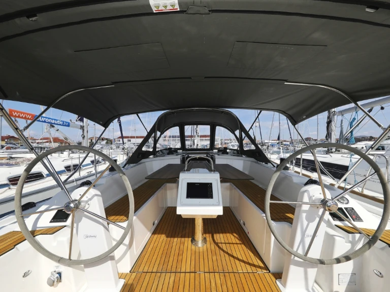 Sailboat to hire Biograd na Moru at the best price