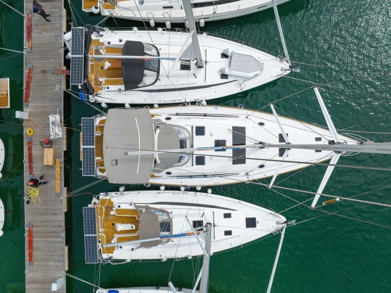 Sailboat to hire Biograd na Moru at the best price