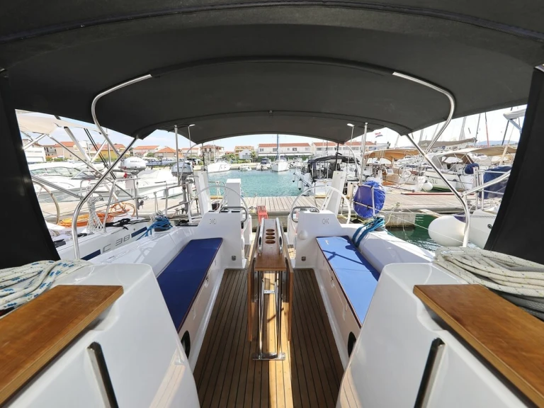 Sailboat to hire Biograd na Moru at the best price