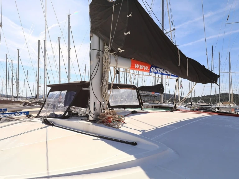 Hire Catamaran with or without skipper Lagoon Biograd na Moru