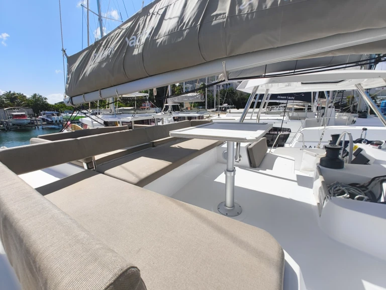 Hire a Bali Bali 4.4 Bas du Fort