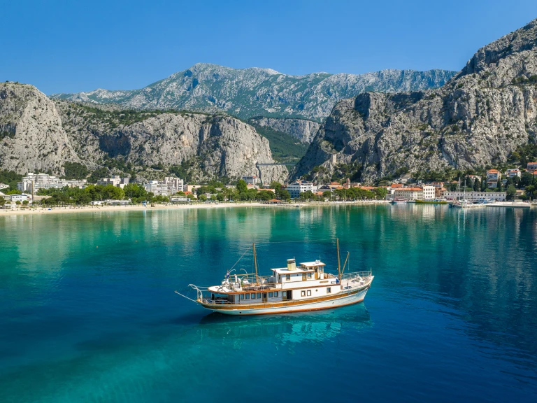 Hire Luxury Yacht with or without skipper Custom Made Split