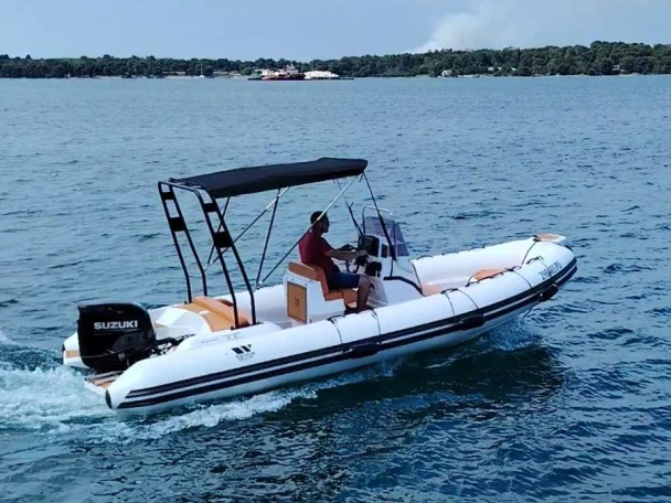 Yacht charter Pula - Tiger Proline 620 on SamBoat