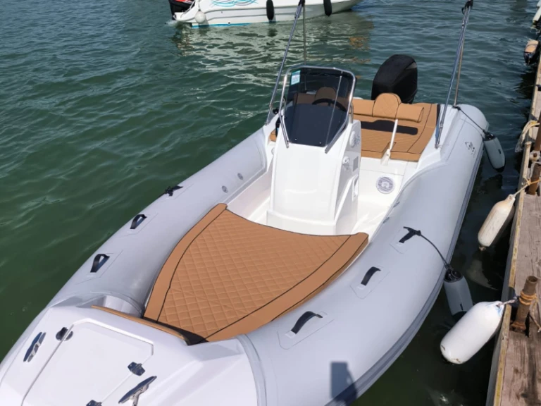Hire RIB Gemboat with a boat licence