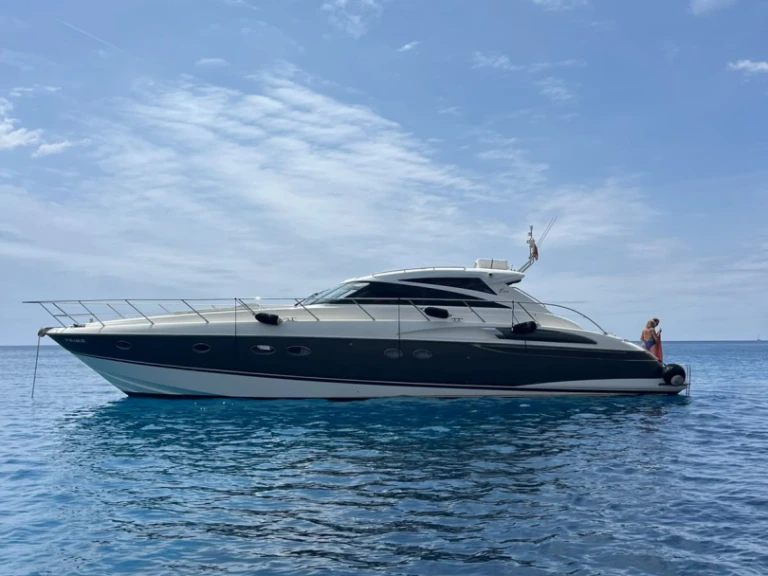 Hire Luxury Yacht with or without skipper Princess Mahón