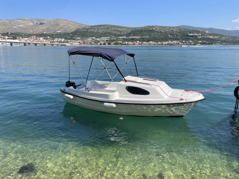 Motorboat to hire Trogir at the best price