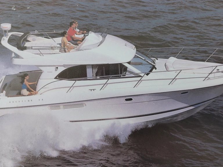 Charter a Jeanneau Prestige 36 Fly in Vieux Port de Cannes on Samboat
