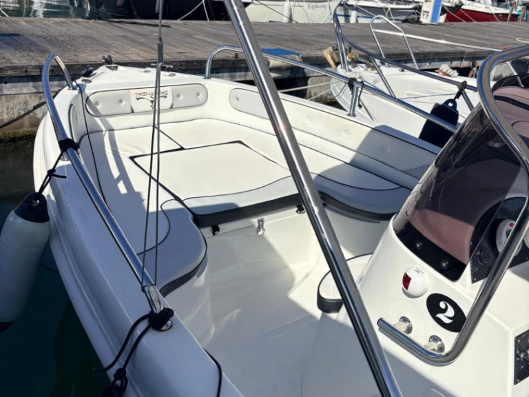 Yacht hire La Spezia cheap Trimarchi 53 S Enica