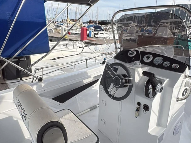 Hire Motorboat with or without skipper Trimarchi La Spezia