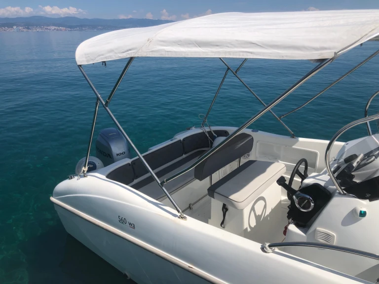 Hire Motorboat Saver with a boat licence