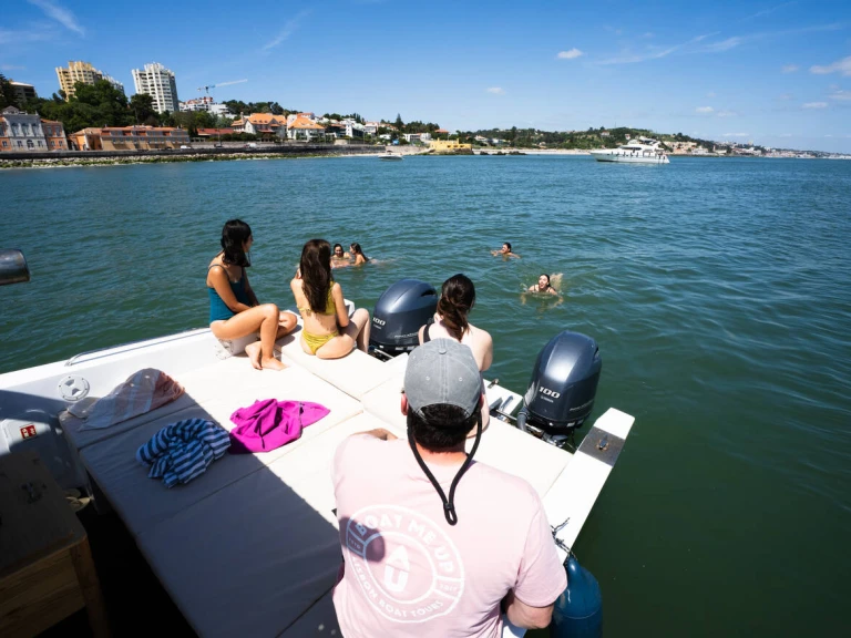 Yacht charter Lisbon - BUT CAT  YAMAHA 200 hp on SamBoat