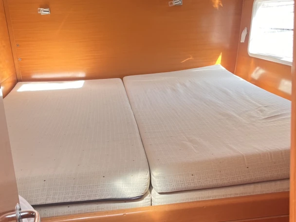 Hire Catamaran with or without skipper Lagoon Policoro