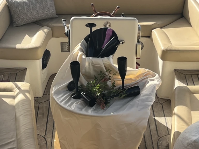 Hire Motorboat with or without skipper A HELLAS Faliraki
