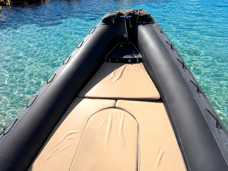 Yacht charter Saint-Cyr-sur-Mer - gomini semi rigide 7,85 open on SamBoat