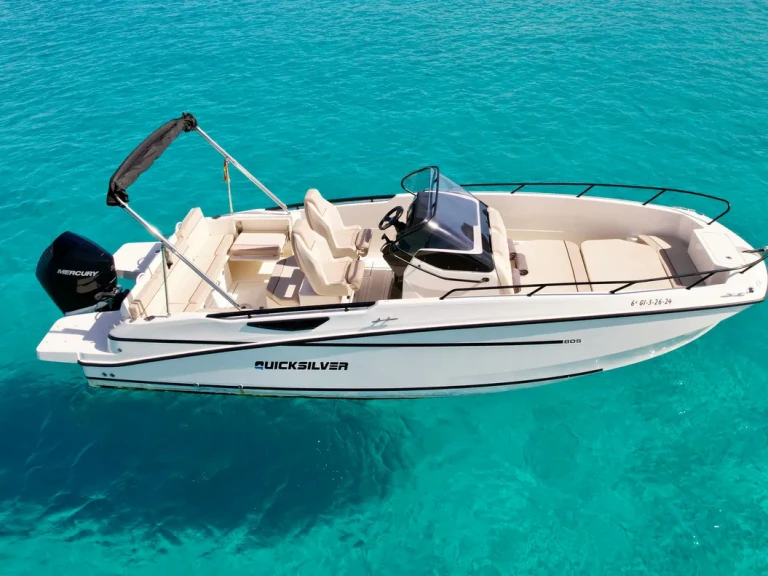 Motorboat to hire Marina de Dénia at the best price