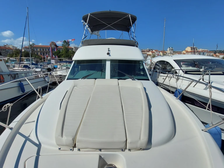 Yacht charter Vieux Port de Cannes - Jeanneau Prestige 36 Fly on SamBoat