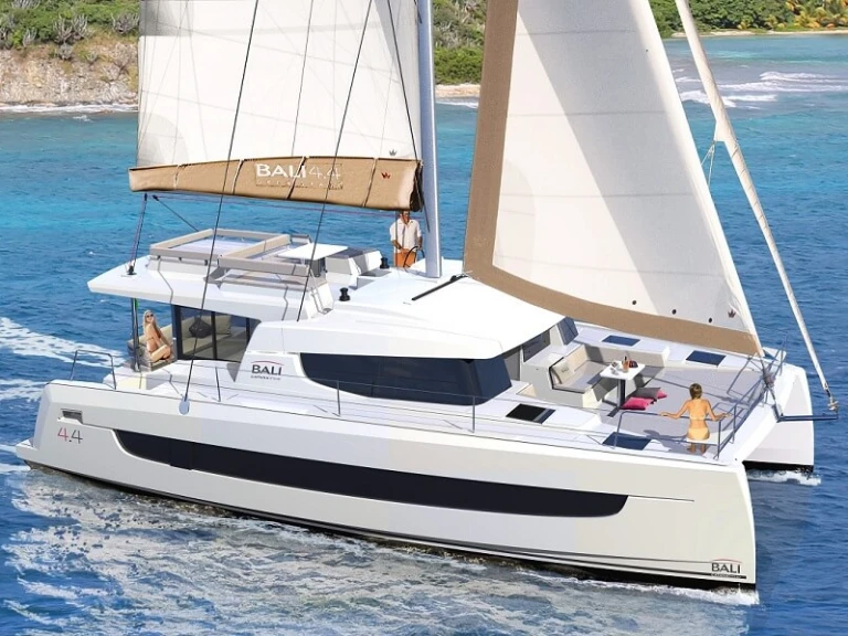Yacht hire Le Marin cheap BALI 4.4