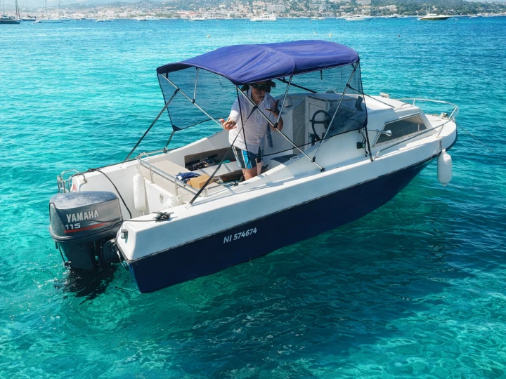Motorboat hire in Cannes - Rocca Super Mistral