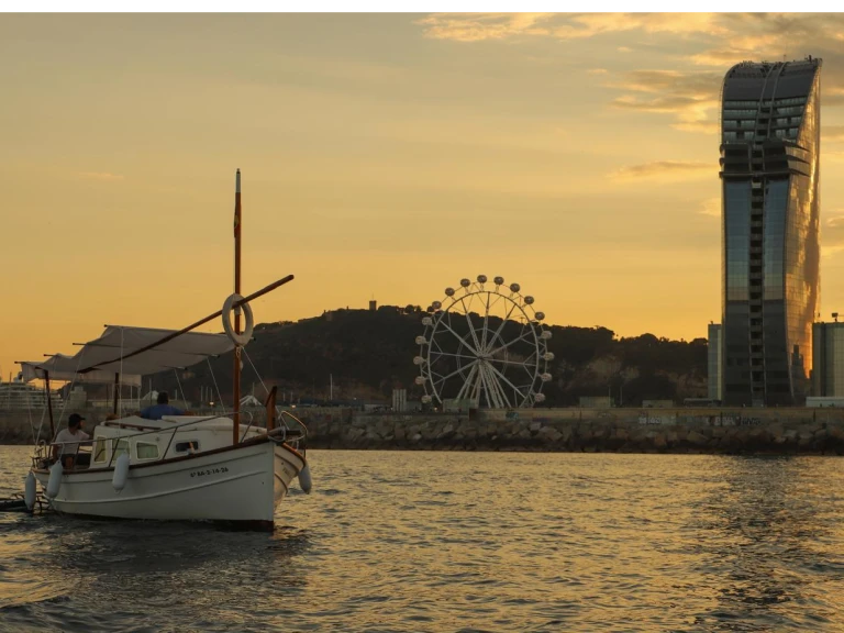 Hire Motorboat with or without skipper Menorquin-Yachts Port Olímpic of Barcelona