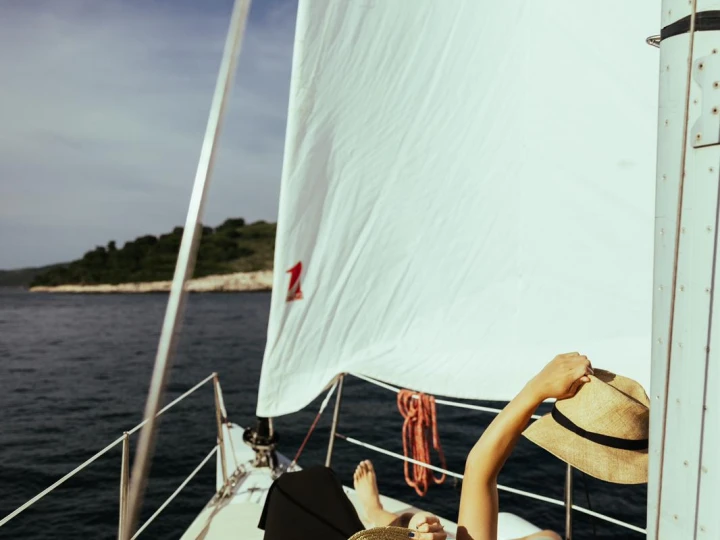 Hire a Jeanneau Jod 35 Hvar