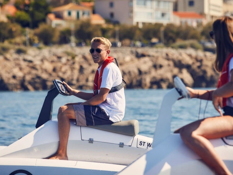 Hire Jet ski with or without skipper overboat Mandelieu-la-Napoule