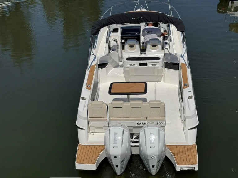 Motorboat to hire Mandelieu-la-Napoule at the best price