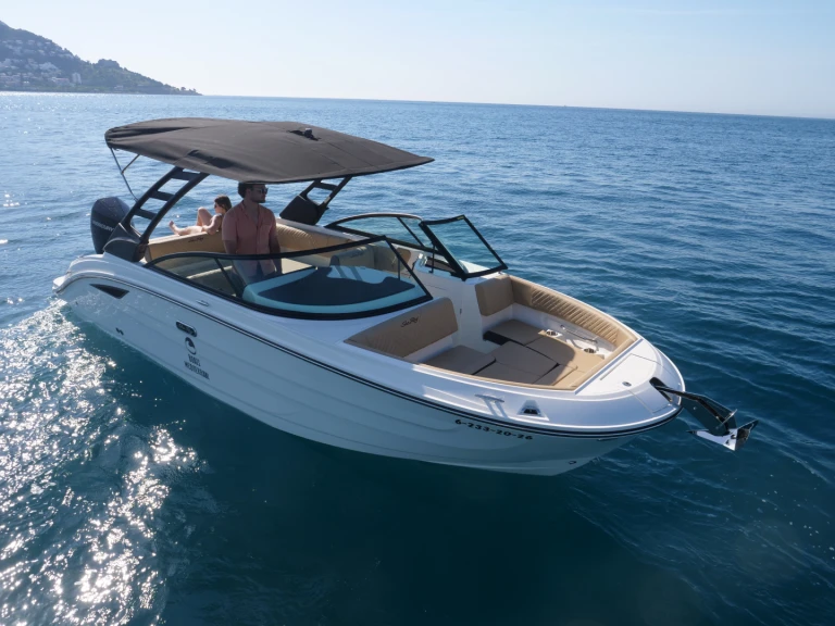 Motorboat to hire Roses at the best price
