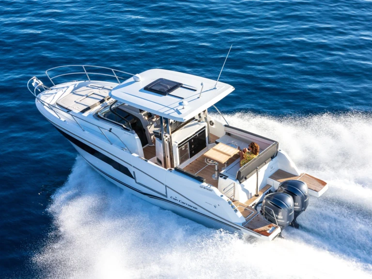 Motorboat to hire Port des Marines de Cogolin at the best price