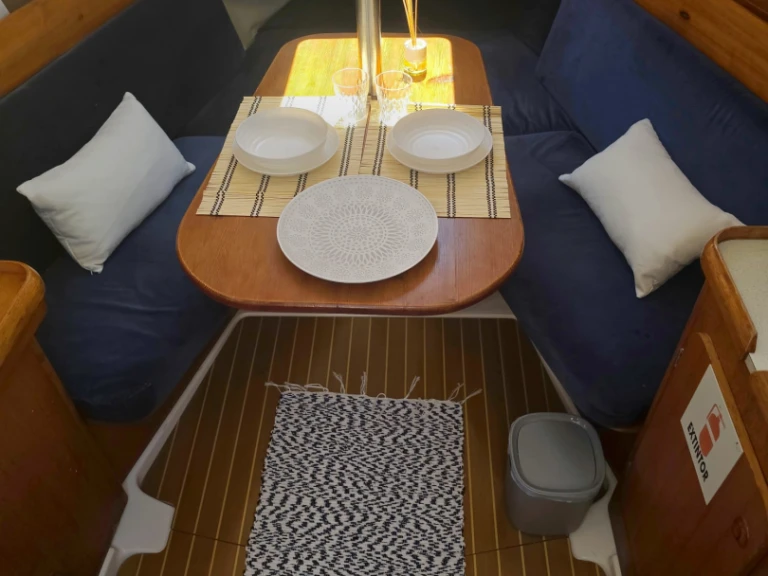 Hire a Jeanneau Sun Fast 26 Port de La Ràpita