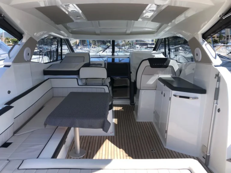 Yacht charter Sainte-Maxime - Jeanneau Leader 36 on SamBoat