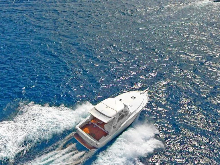 Hire a Custom Made custom La Romana