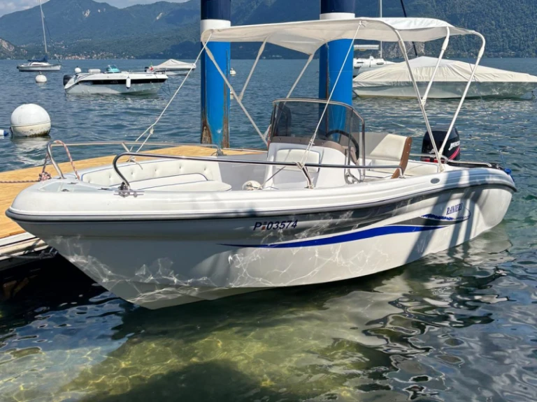 Motorboat hire in Ghiffa - Ranieri Voyager 17