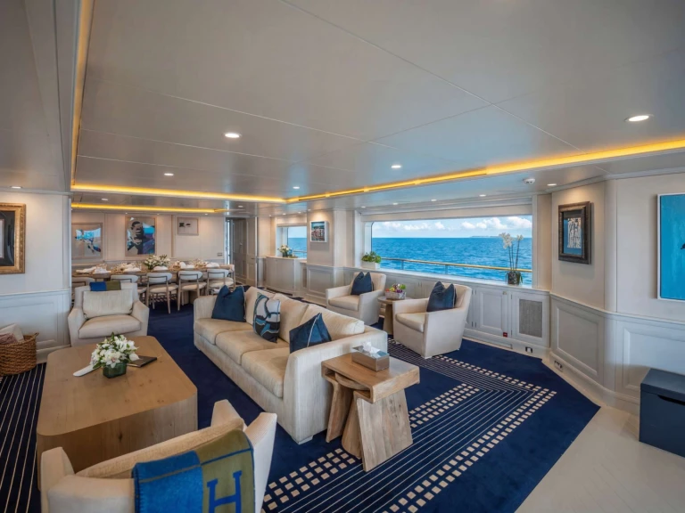 Hire Luxury Yacht with or without skipper Pendennis Fort Lauderdale