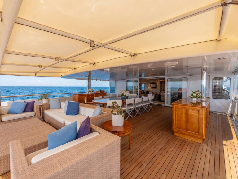 Luxury Yacht to hire Fort Lauderdale at the best price
