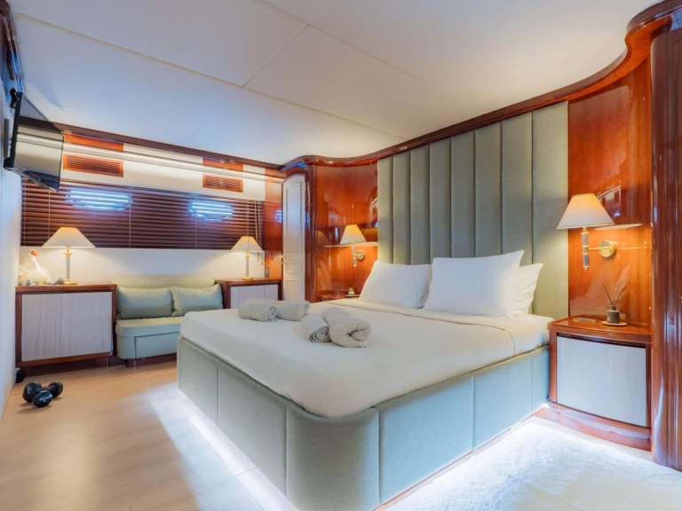 Yacht hire Ornos cheap SYMPATICO