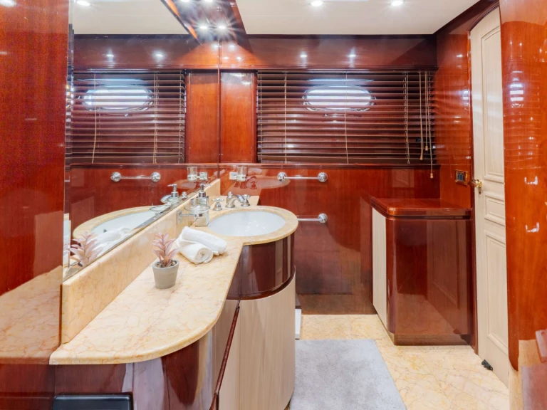 Luxury Yacht hire in Alimos - Posillipo SYMPATICO