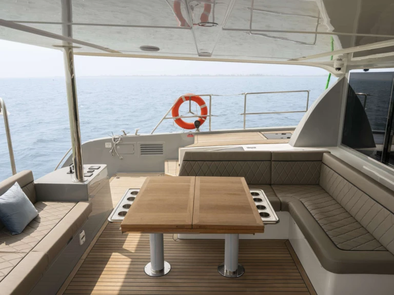 Yacht hire Trogir cheap Zora Nua