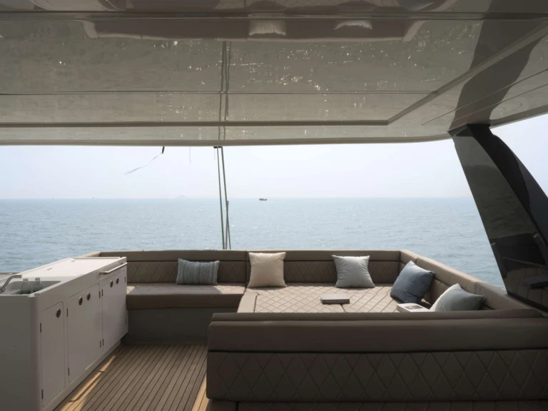 Charter a HeySea Zora Nua in Trogir on Samboat