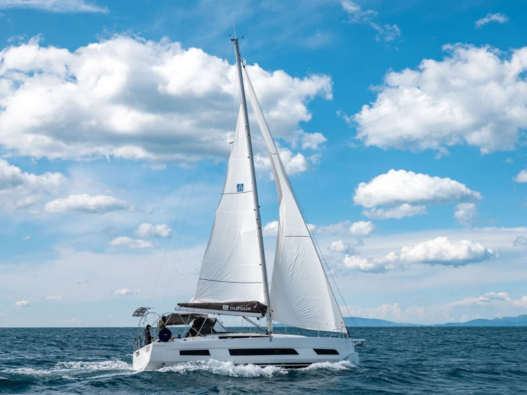 Sailboat hire in Piombino - Dufour Dufour 41