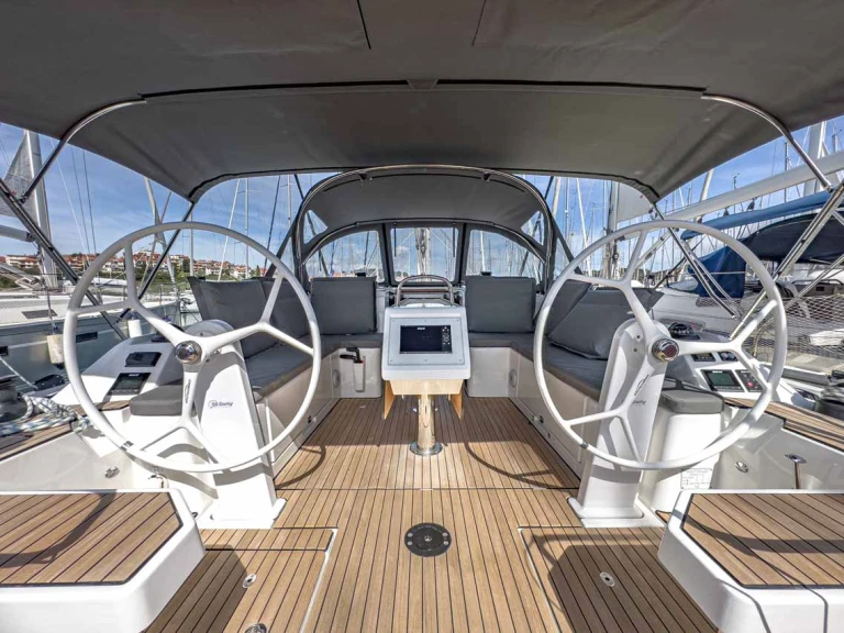 Hire a Bavaria Bavaria C42 Trogir