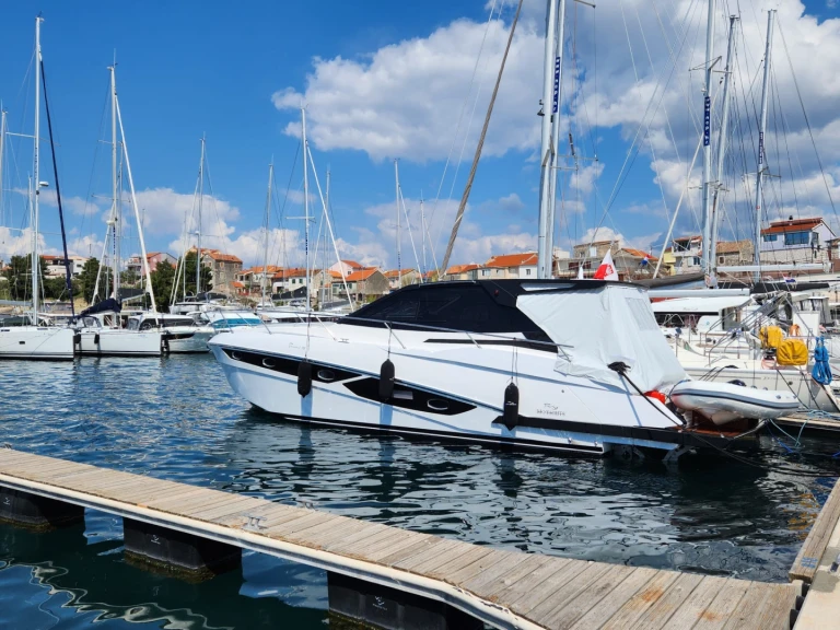 Yacht hire Šibenik cheap Parana 38