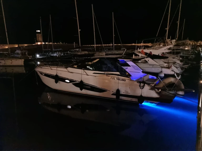 Charter a Rio Yachts Parana 38 in Šibenik on Samboat