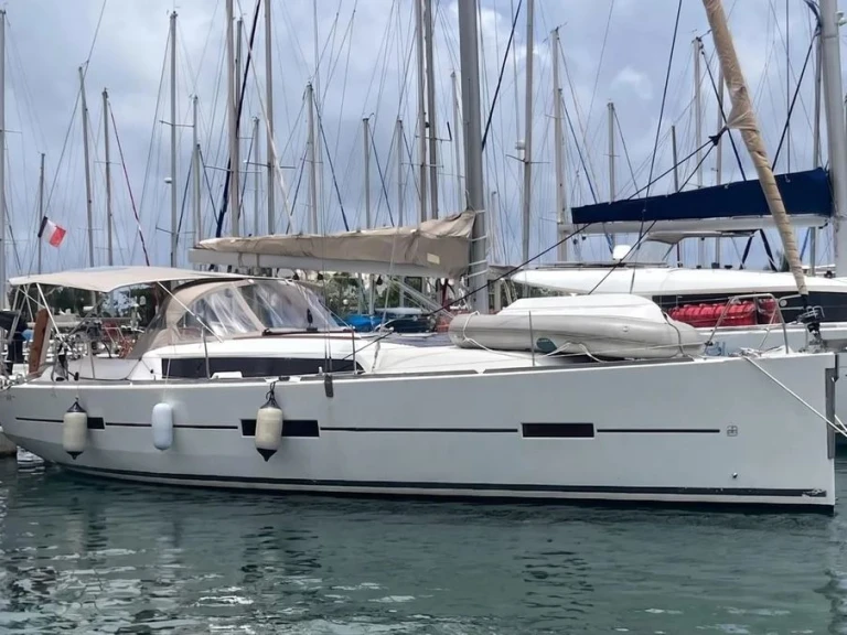 Yacht charter Saint-Gilles-Croix-de-Vie - Dufour Dufour 412 Grand Large on SamBoat