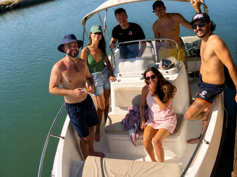 Motorboat hire in Port-Camargue - Quicksilver Activ 555 Open Edition Smart