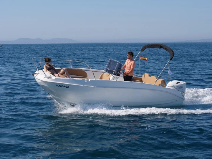 Cantiere Nautico Speedy Speedy Cayman 585 charter bareboat or skippered in  Roses