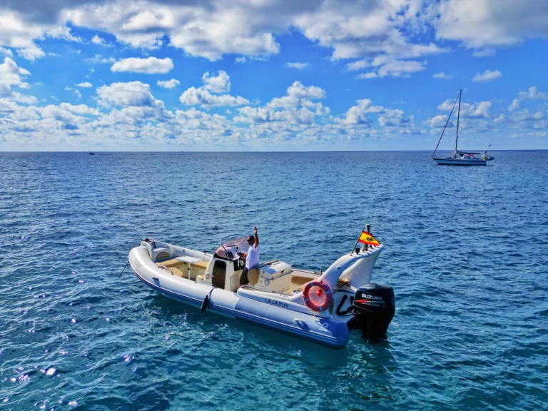 Yacht hire Arona cheap Medline 3