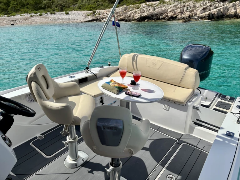 Yacht charter Trogir - Sessa Marine Sessa Marine Key Largo 20 on SamBoat