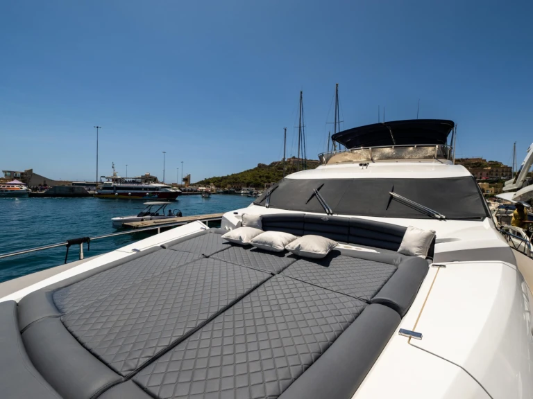 Luxury Yacht to hire St. Julian's at the best price