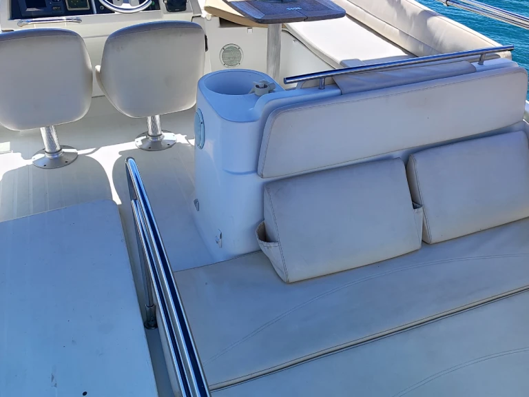 Hire Motorboat with or without skipper Bénéteau Tivat